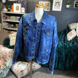 Women’s Acid Wash Denim Jacket